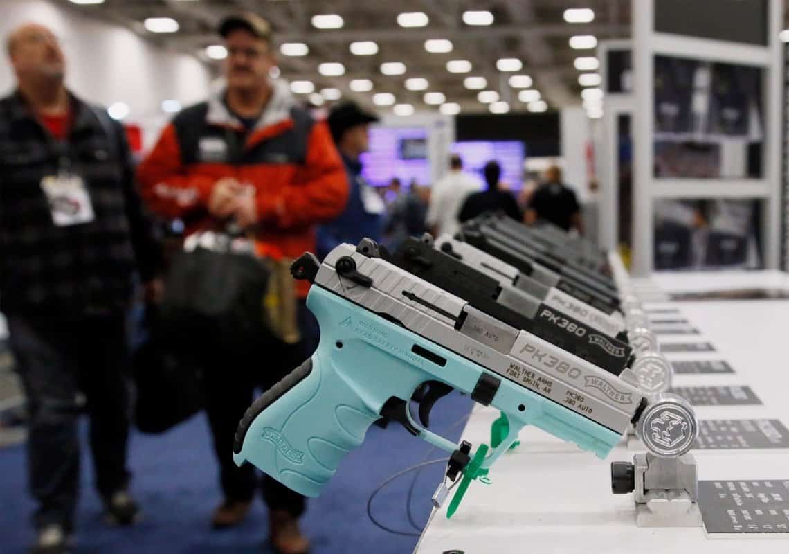 מגמה מדאיגה: מספר האמריקאים שמסתובבים עם נשק מזנק