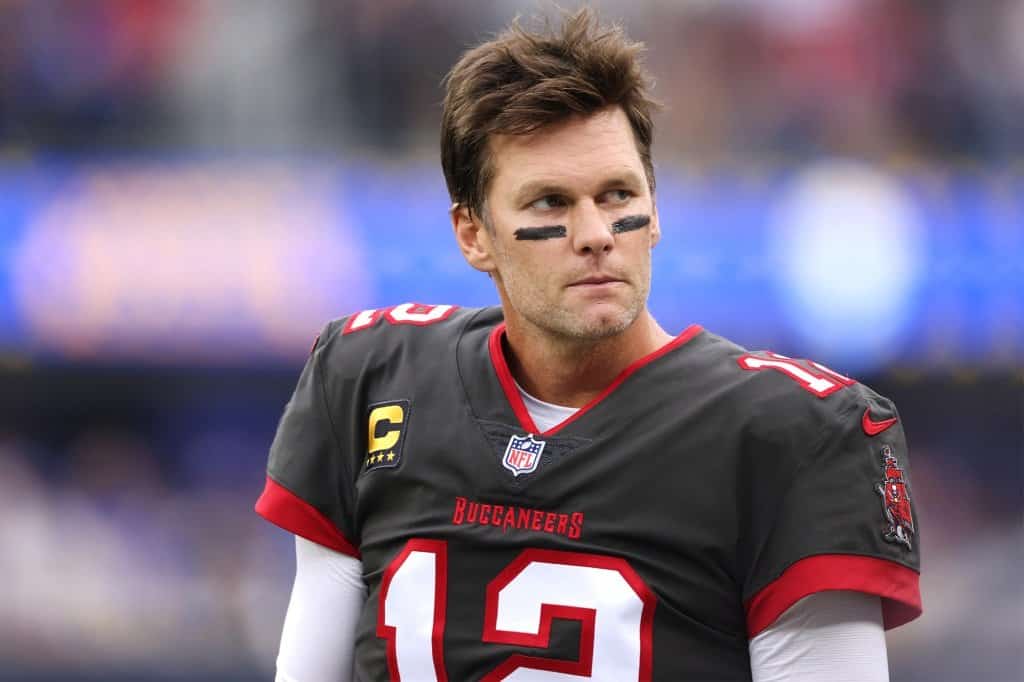 יחזור מפרישה כבעלים ושחקן? "בריידי מתקרב ללאס וגאס ריידרס"