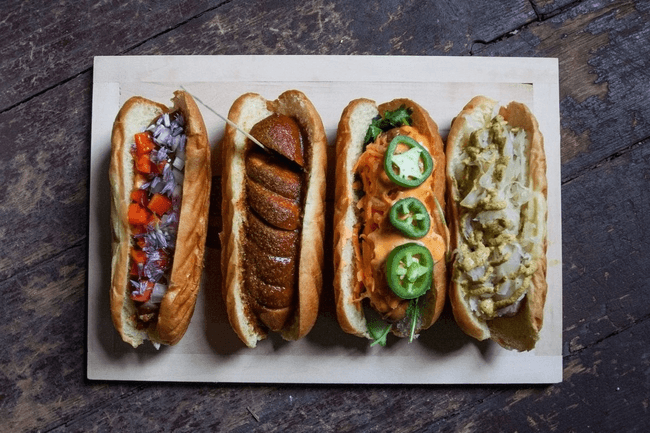 Schaller's Stube, משאית הנקניקיות המפורסמת של ניו יורק, נוחתת בבירת טקסס