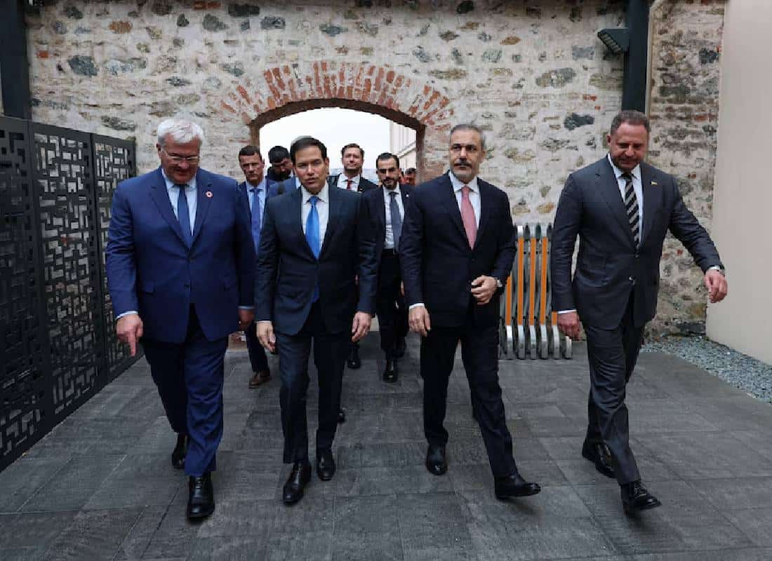 שיחות ישירות ראשונות בין רוסיה לאוקראינה אחרי שלוש שנים, אך ציפיות נמוכות לפריצת דרך