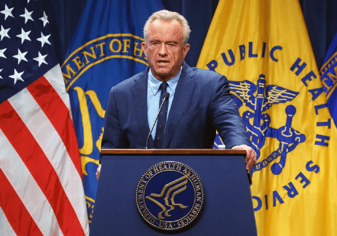 זינוק חסר תקדים באוטיזם: קנדי ג'וניור מכריז על חקירת 6 גורמים סביבתיים