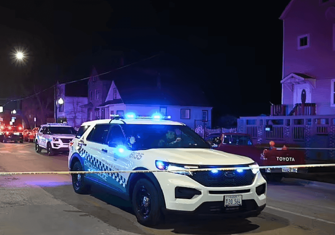 בגלל האלימות הגואה: שיקגו תסייע בעלויות הלוויה למשפחות הקורבנות 