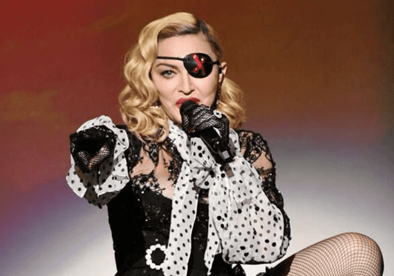 כבר ארבעה עשורים: מדונה, מלכת הפופ הבלתי מעורערת, לא עוצרת לרגע וגם לא מתנצלת