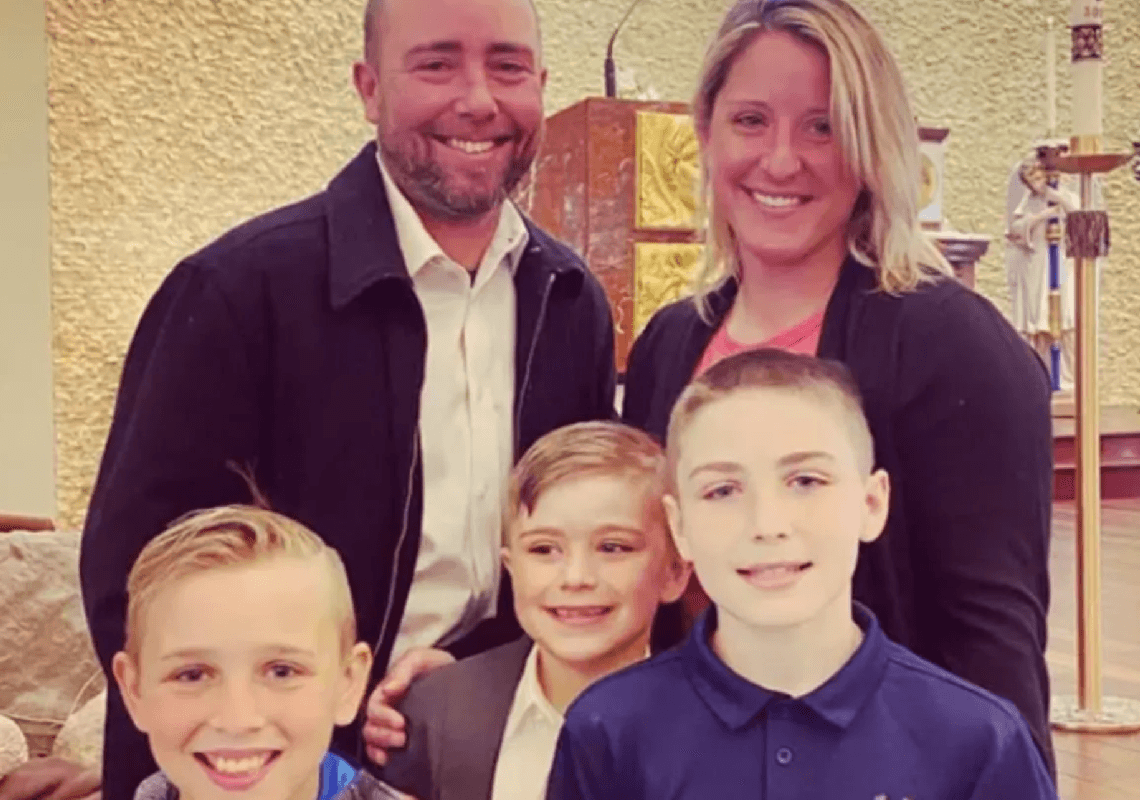 טרגדיה בליל חג המולד: עץ האשוח עלה באש – אב ושני בניו מתו מהשריפה