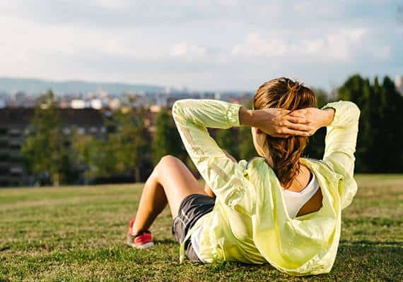 מדור פילאטיס בסלון: מוטיבציה גבוהה לאימון בשישה צעדים