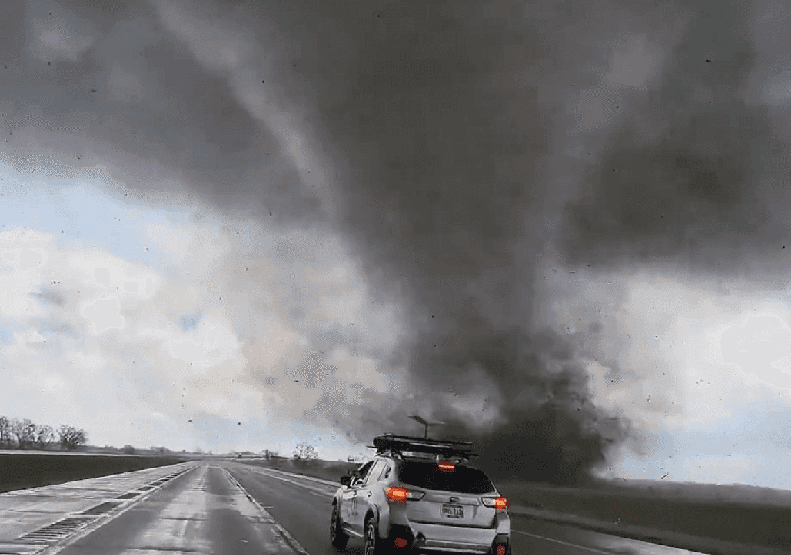 הרס כבד בלב ארה"ב אחרי לפחות 60 סופות טורנדו 