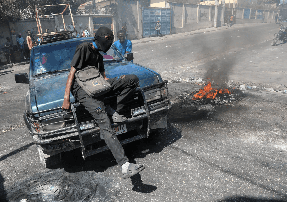 85% מבירת האיטי בשליטת נופיות אלימות: ארה"ב מאריכה את איסור הטיסות 