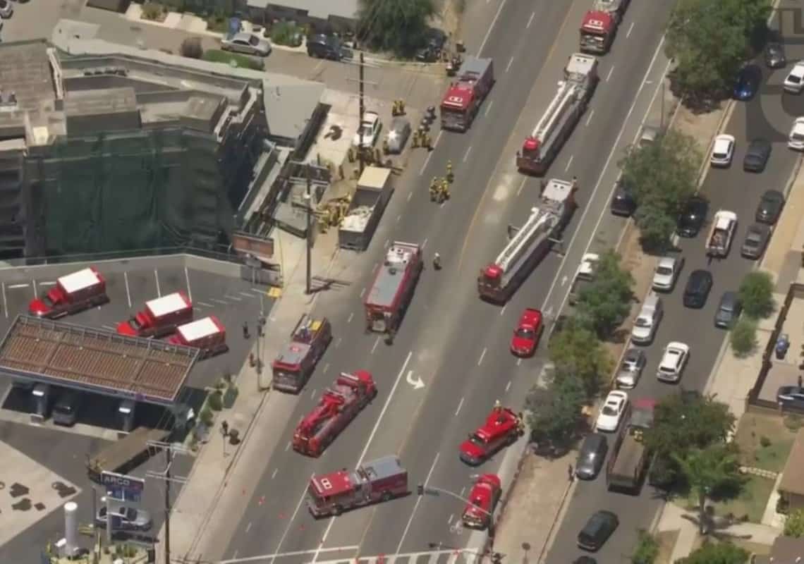 תאונת עבודה בוואלי לוס אנג'לס: פועל נהרג בקריסת תעלה