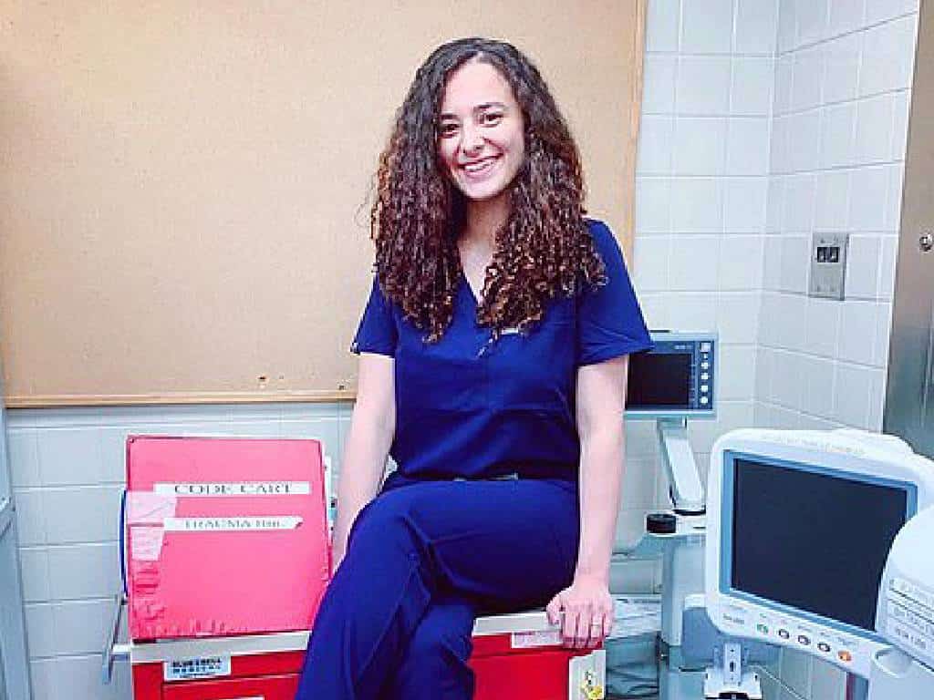 דוקטור טרור - "זו תרופה שהישראלים יטעמו": ‏‏רופאה תומכת-חמאס פוטרה מבית חולים בניו יורק לאחר תמיכה בטבח יהודים