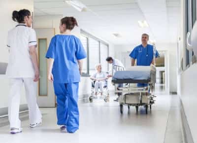 ציונות כמחלה, יהודים כסיכון: האנטישמיות חודרת למערכת הבריאות האמריקאית – והממשל נאלץ להתערב