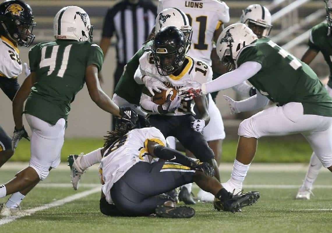 צפו: ירי בשידור חי במשחק הפוטבול באלבמה 