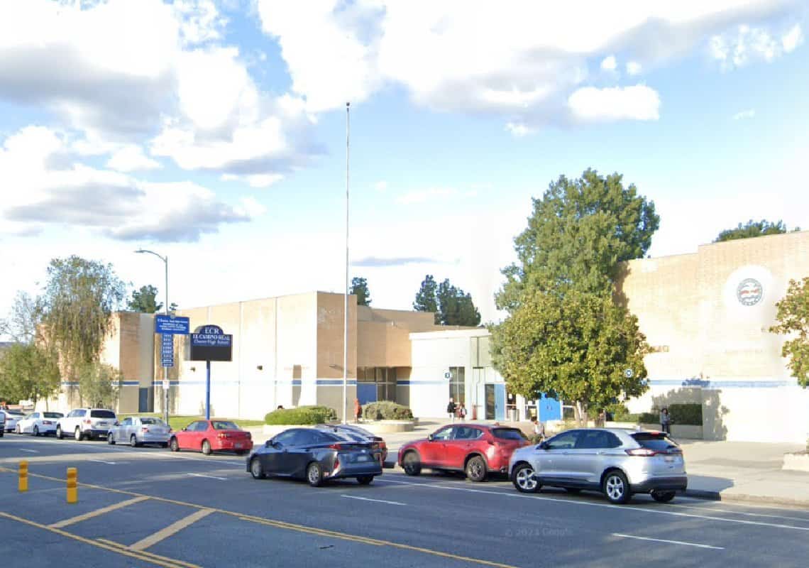 בהלה בתיכון מוביל בוואלי לוס אנג'לס: עוצר הוכרז בעקבות דיווחים על חמוש בבית הספר