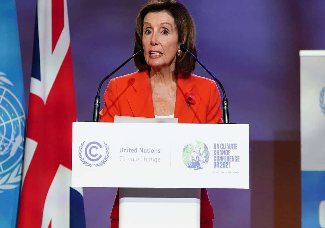 צביעות? פלוסי שווה 100 מיליון דולרים אך מתנגדת ל'מס העשירים' בתכניתו הכלכלית החדשה של ביידן