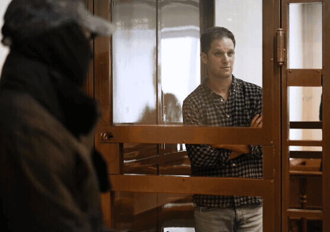 רוסיה עושה את זה שוב: מחזיקה באזרח אמריקאי בשביל חילופי שבויים 