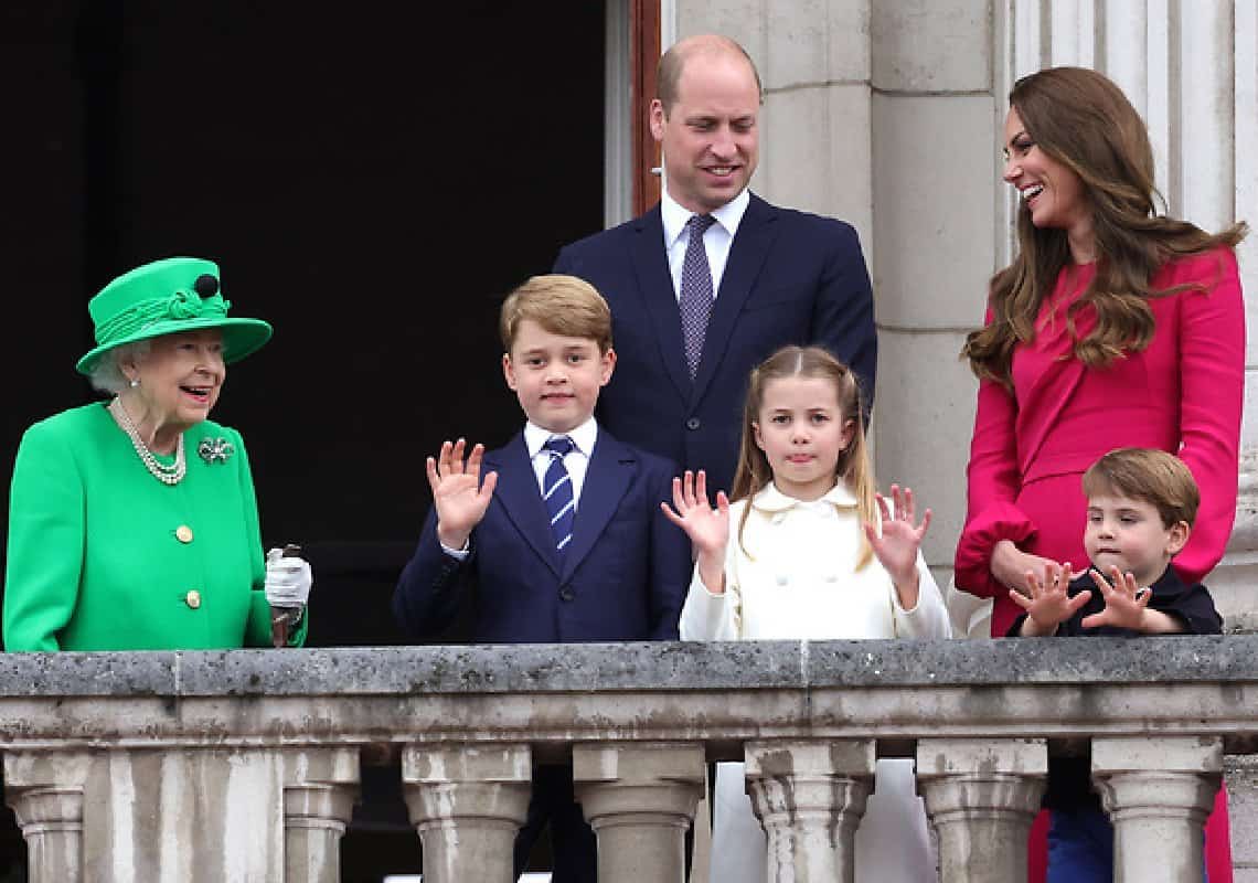 צעד קטן נוסף אל עבר הכתר: הנסיך וויליאם וקייט עושים רילוקיישן