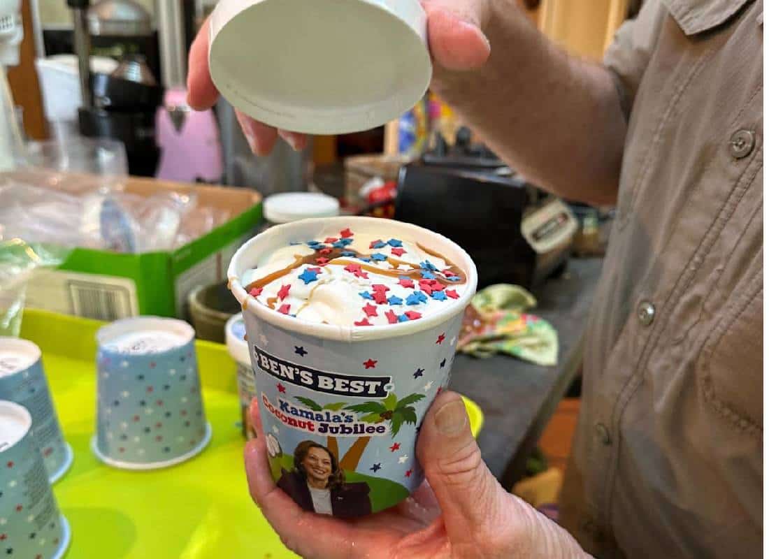 בן וג'רי חושפים את גלידת ה"קוקוס ג'ובילי" לכבודה של קמלה האריס