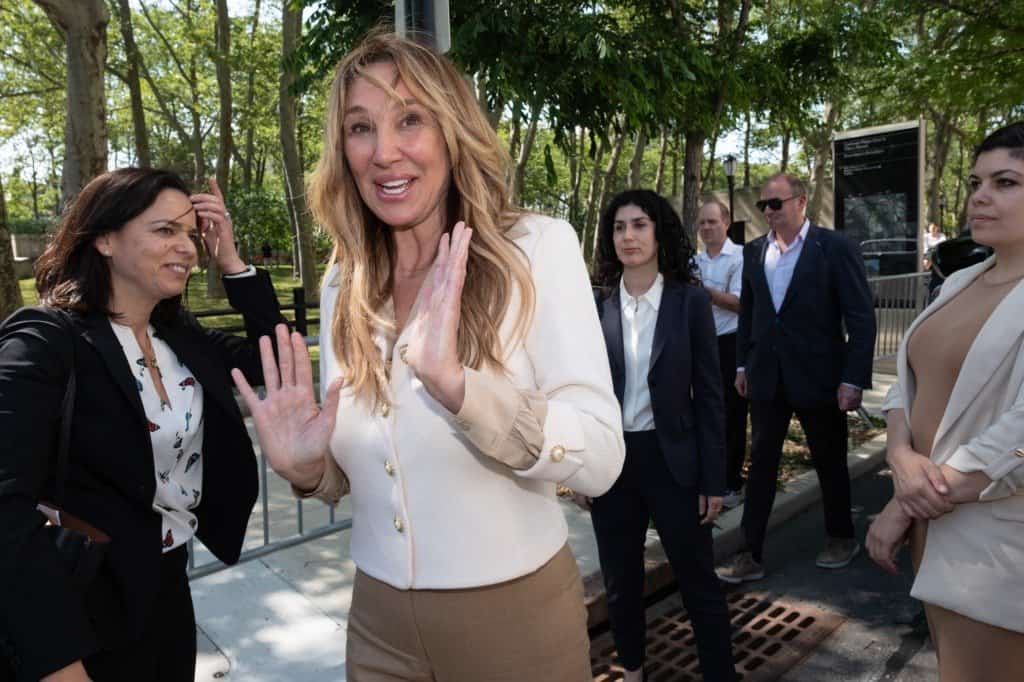 סופה של כת האורגזמה: האם המייסדת בדרך לכלא?