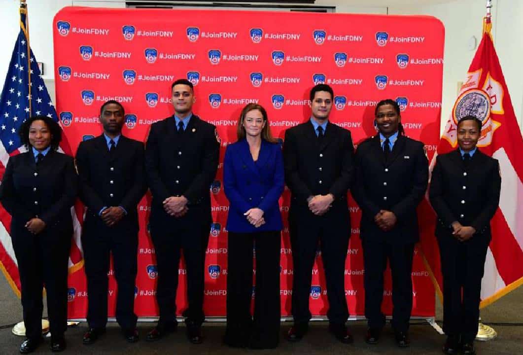 קבוצת כבאים יהודית מאשימה את ה-FDNY בכך שלא התייחסה אליהם כמו לארגונים אתניים אחרים