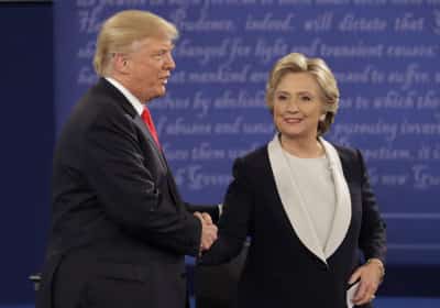 הילרי קלינטון מפתיעה: תשקול להמליץ על טראמפ לפרס נובל לשלום