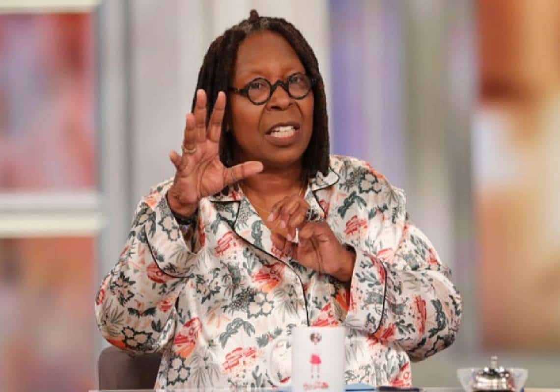 יו"ר יד ושם: "וופי גולדברג מוזמנת לבקר במרכז ההנצחה העולמי ובמוזיאון"