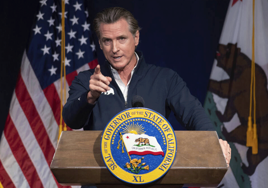 מושל קליפורניה בדרכו לישראל: "אפגש עם אלו שנפגעו במתקפת הטרור המזוויעה כדי להציע להם תמיכה" 