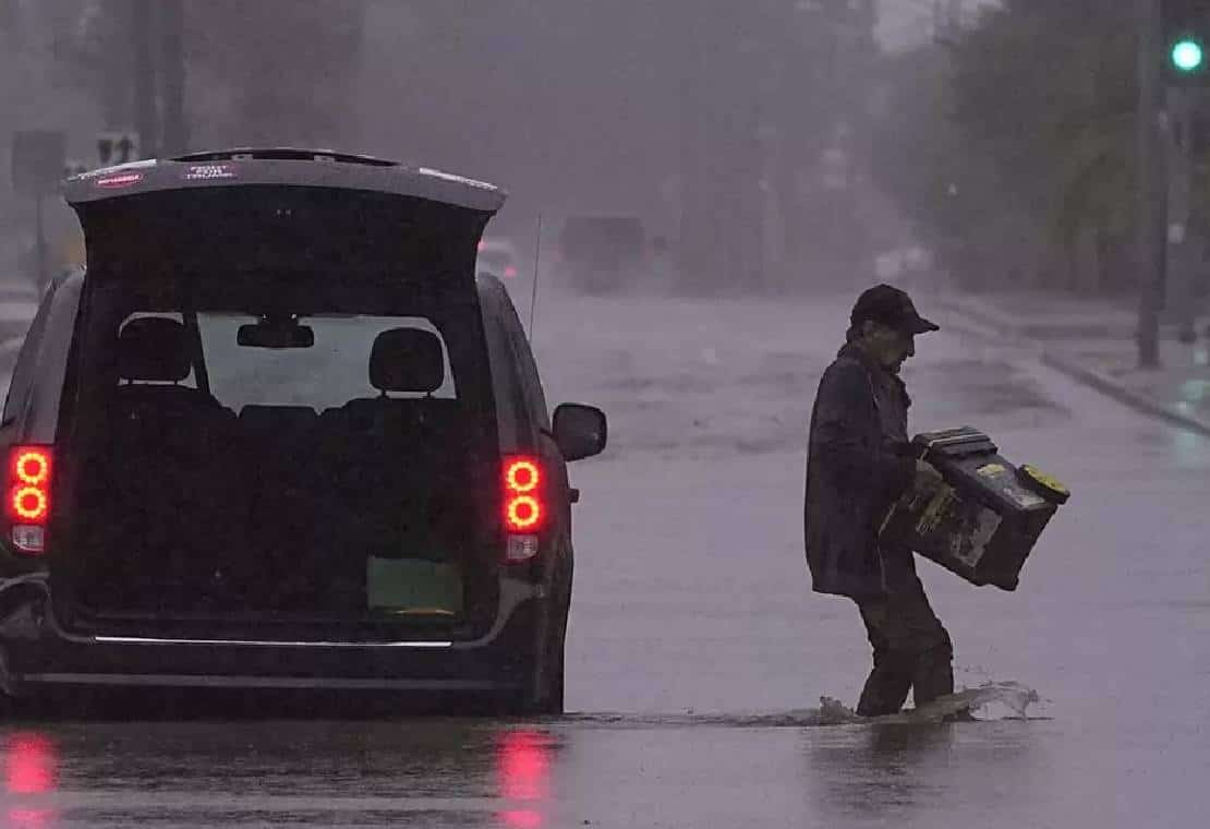 זה לא נגמר: ‏גשם זלעפות ברחבי קליפורניה ונבדה - הילרי ממשיכה במסעה