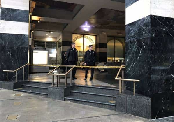 אדם חמוש בסכין נורה למוות ע"י המשטרה בתחנת רכבת בלוס אנג'לס