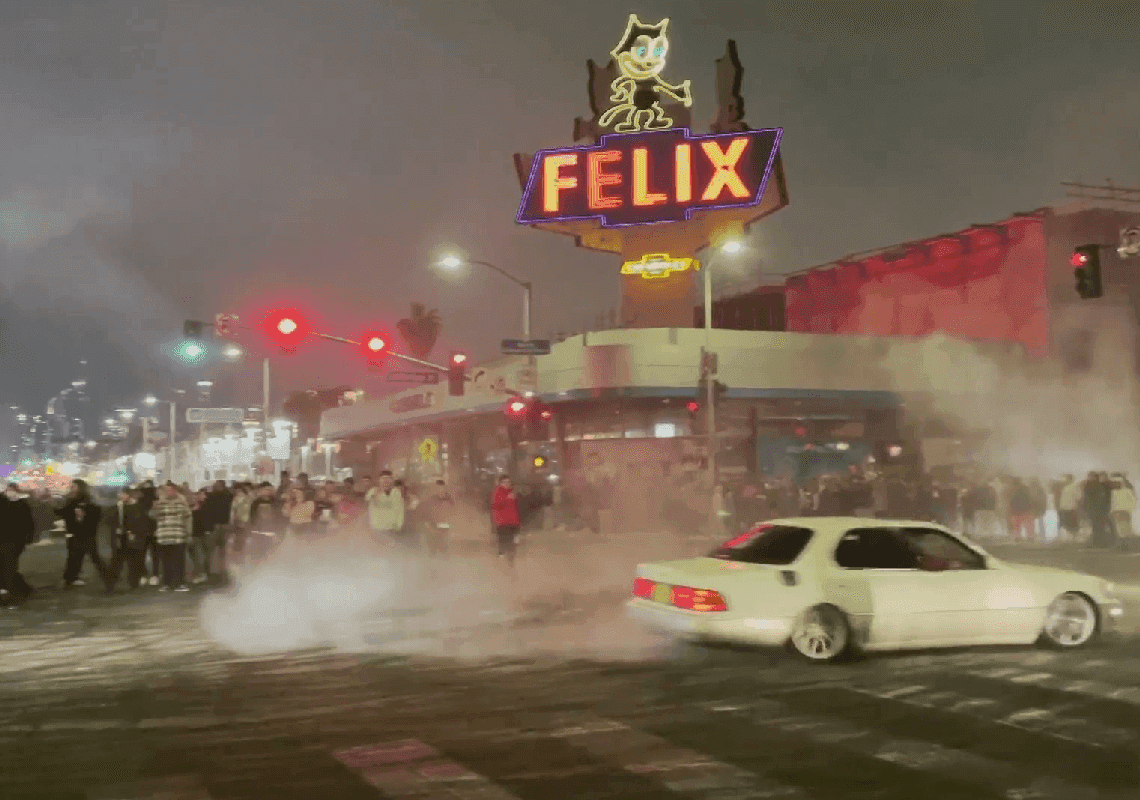 כ-300 כלי רכב השתתפו במרוץ רחוב בלוס אנג'לס