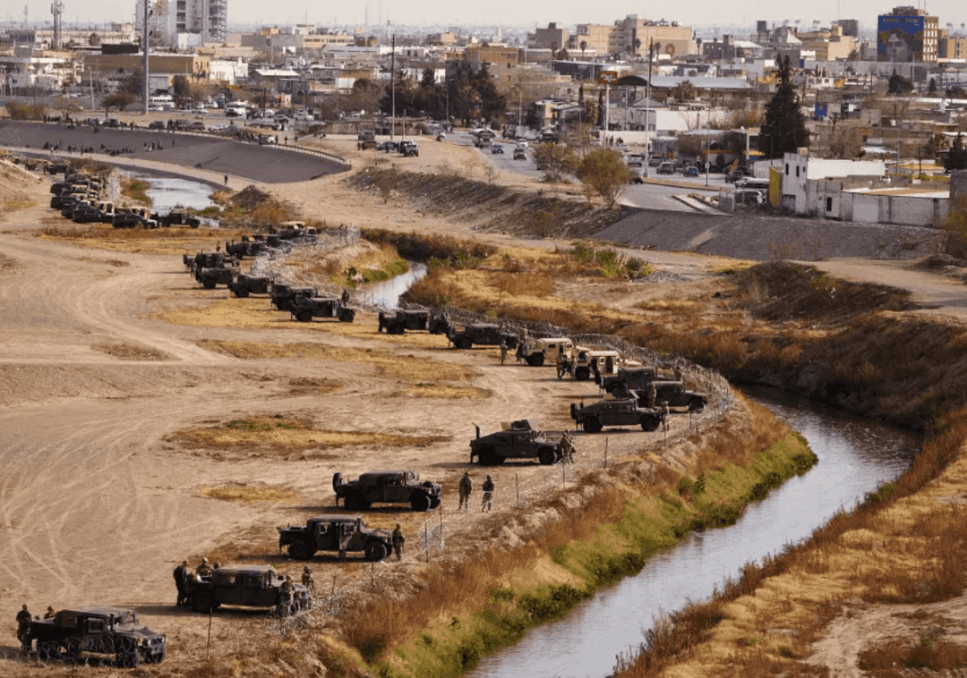 גדר תיל ומאות כוחות תגבור: טקסס מתכוננת לסיום מדיניות הגבול 