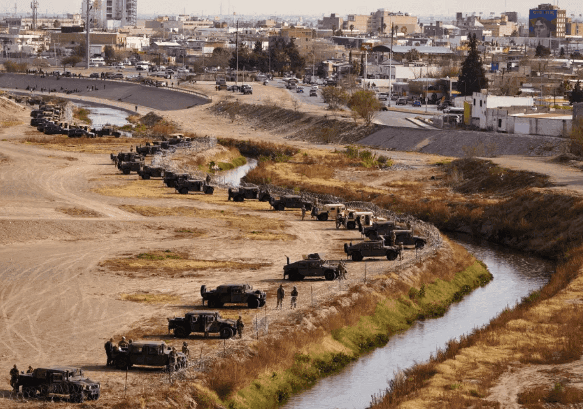 גדר תיל ומאות כוחות תגבור: טקסס מתכוננת לסיום מדיניות הגבול 