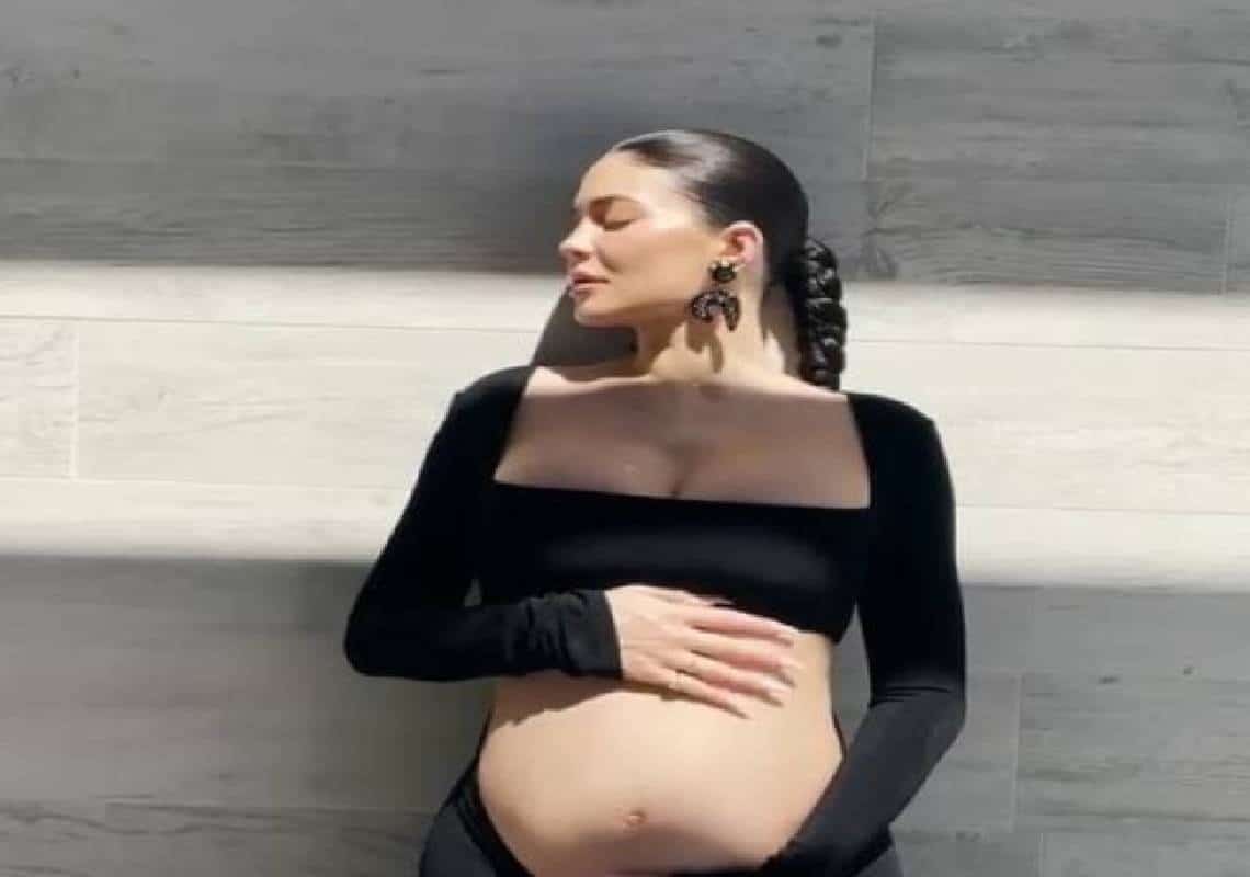 מזל טוב: קיילי ג׳נר ילדה בן