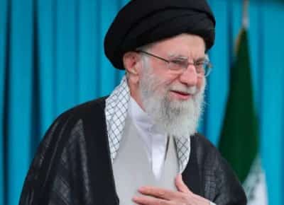 איראן הפצועה מתחננת: בואו נחזור לשיחות - אבל נתניהו לא מתכוון לעצור