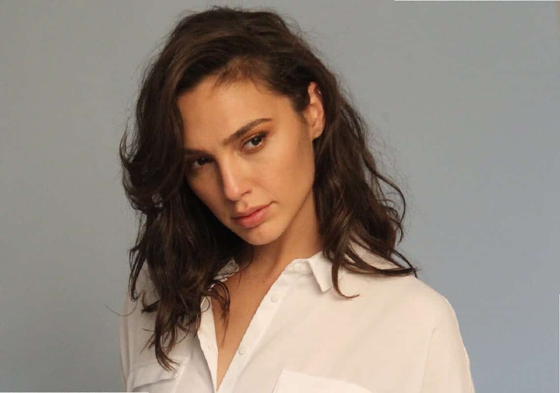 חוטפת אש: גל גדות מותקפת ברשת על ידי המעריצים 