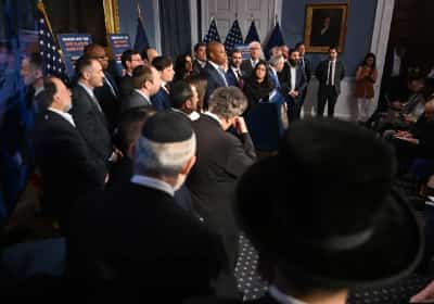 ראש עיריית ניו יורק מהדק את ההגנה על יהודי העיר: "האנטישמיות היא מחלה שפלה"