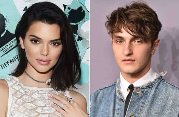 7 דקות בגן עדן: קנדל ג'נר משחקת עם אנוואר חדיד, אח של החברה הכי טובה שלה, ג'יג'י 