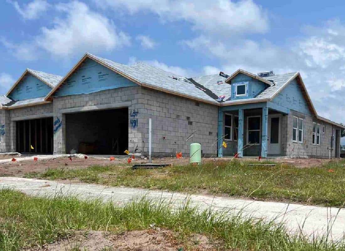 ממשלות צללים בפלורידה: כשיזמי נדל"ן הופכים לשליטים בשכונות החדשות