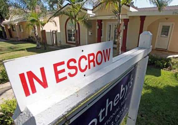 הבתים במחוז לוס אנג'לס מועברים ל-ESCROW בקצב המהיר ביותר מזה 8 חודשים