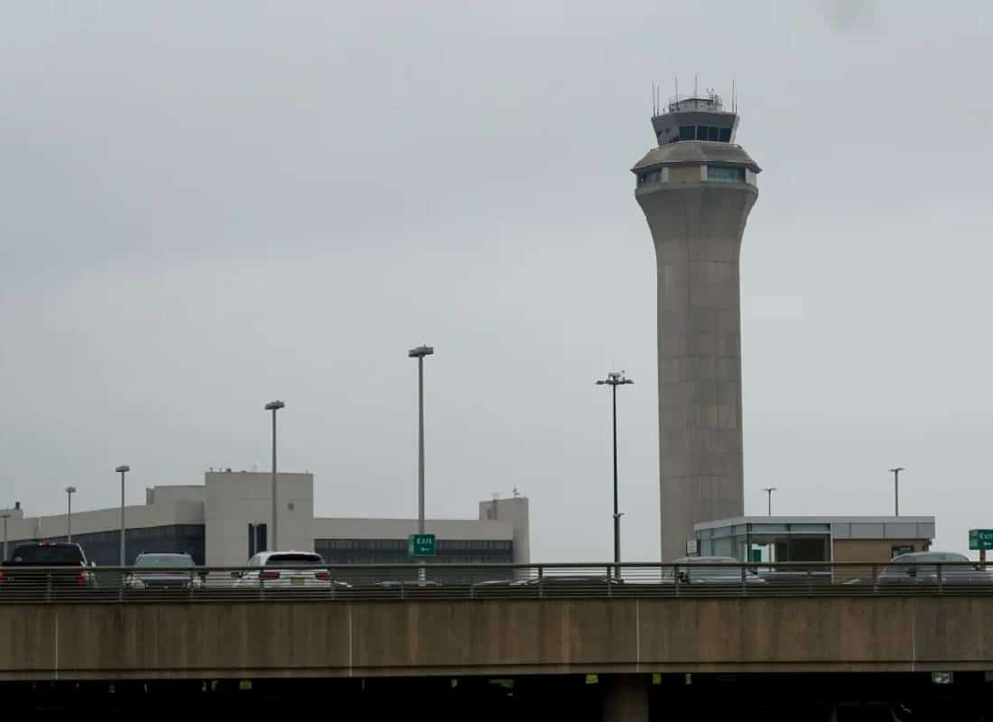 90 שניות של אימה באוויר: מסכי המכ"ם בנמל התעופה ניוארק כבו שוב