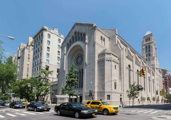 "הקהילה היהודית דורשת ביטחון" : ניו יורק נערכת ליום כיפור