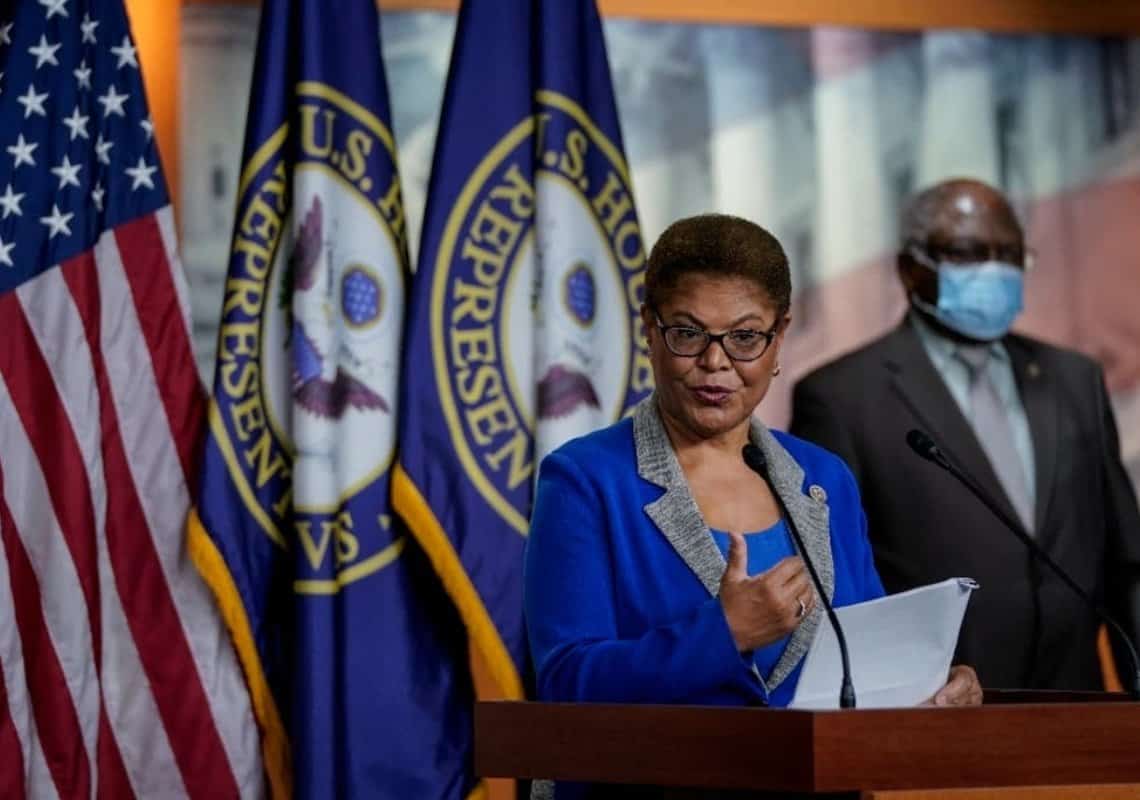 כלי נשק נגנבו מביתה של חברת קונגרס דמוקרטית מלוס אנג'לס