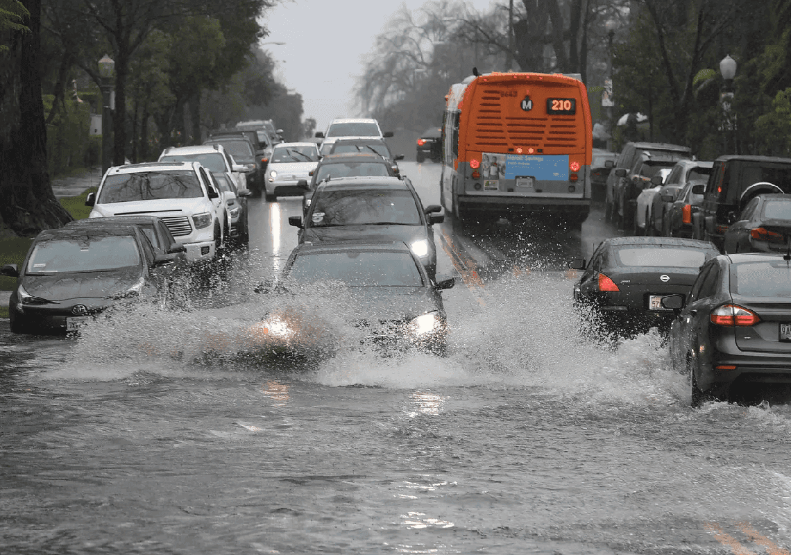 "שבוע מזג האוויר החריג והקיצוני ביותר מזה זמן מה בקליפורניה"