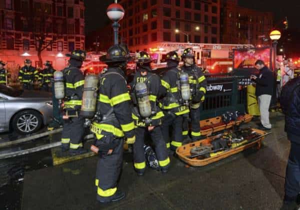 ניו יורק: נהג קטר נהרג, לפחות 16 נפצעו בשריפה שפרצה ברכבת התחתית
