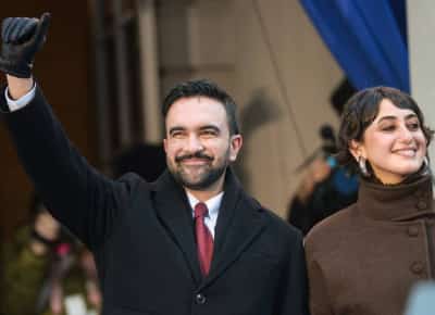 ממדאני הושבע לראשות עיריית ניו יורק – מחבק את הקהילה הפרו פלסטינית וגורם לאי ודאות בקהילה היהודית 