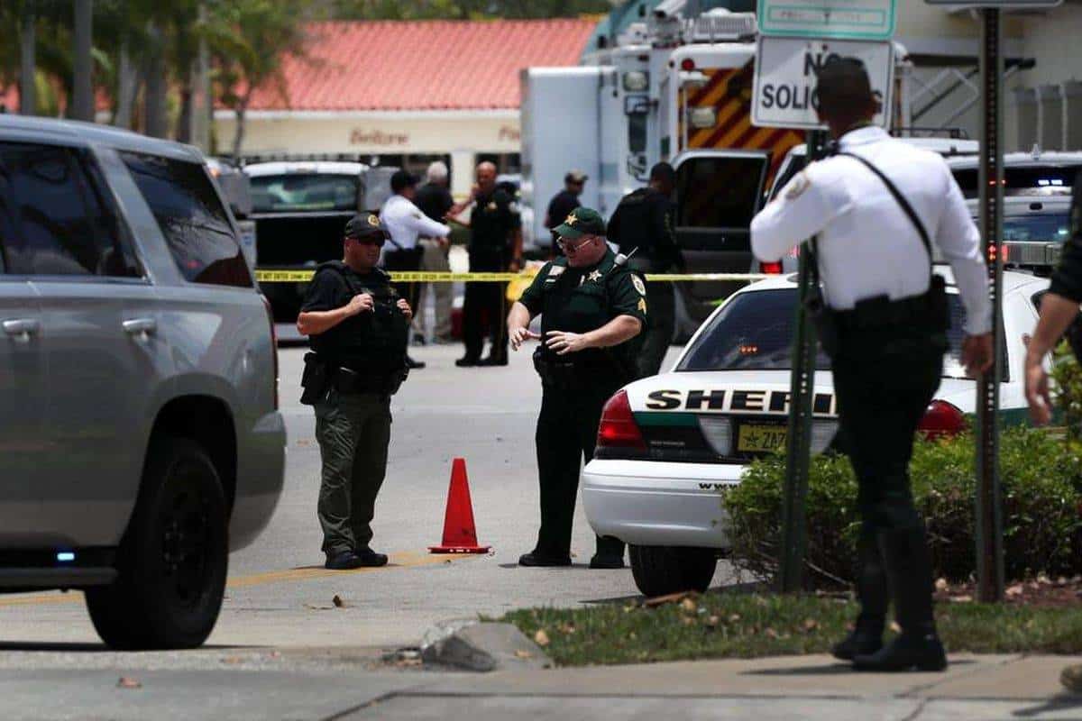 ״אני רוצה להרוג נשים וילדים״: סימני האזהרה שהשאיר היורה מפאלם ביץ׳, שרצח סבתא ופעוט