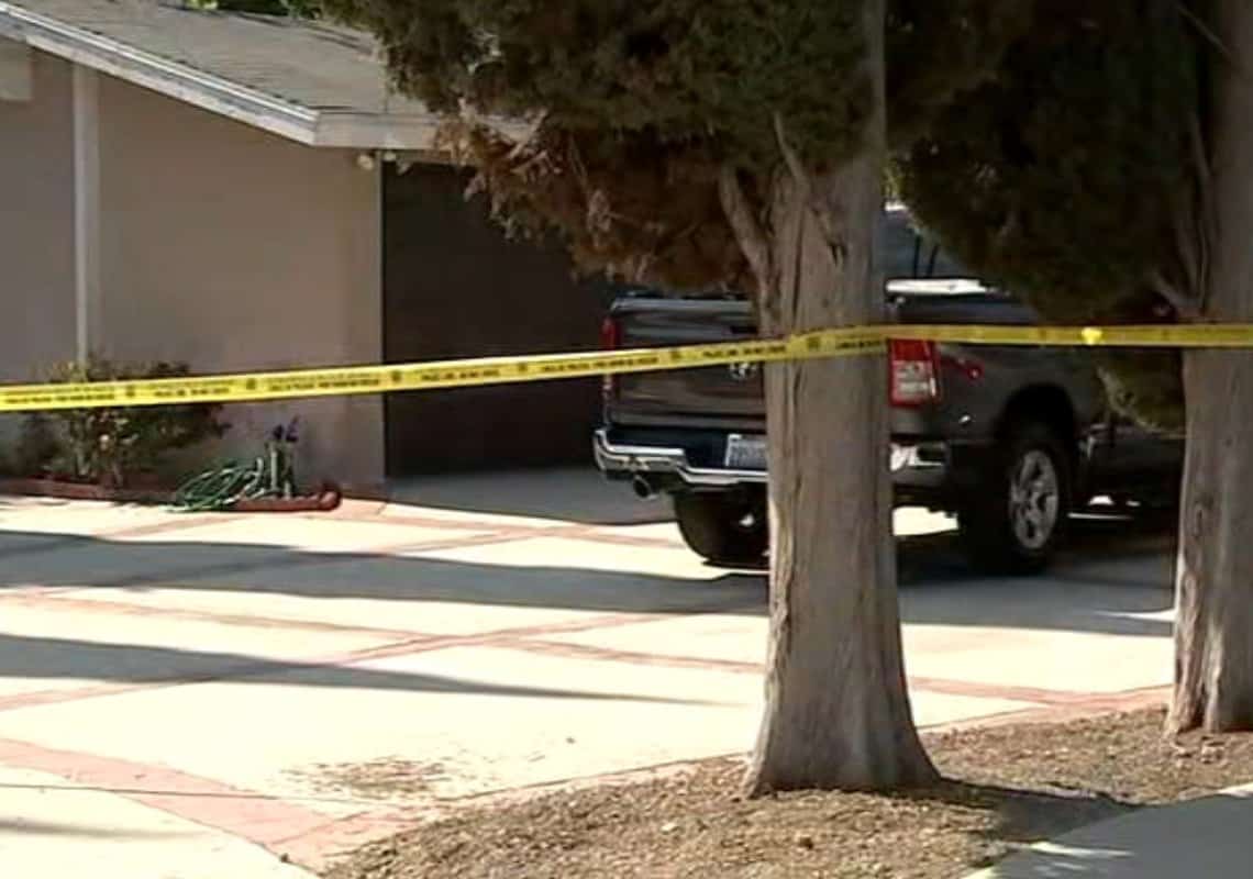 חשד לרצח בוודלנד הילס: בת 81 נמצאה ללא רוח חיים בבית שהוצת