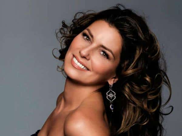 הזדמנות: הופעה של שאניה טווין וביקור בקשת המפורסמת של סנט לואיס המסמלת את שער הכניסה למערב