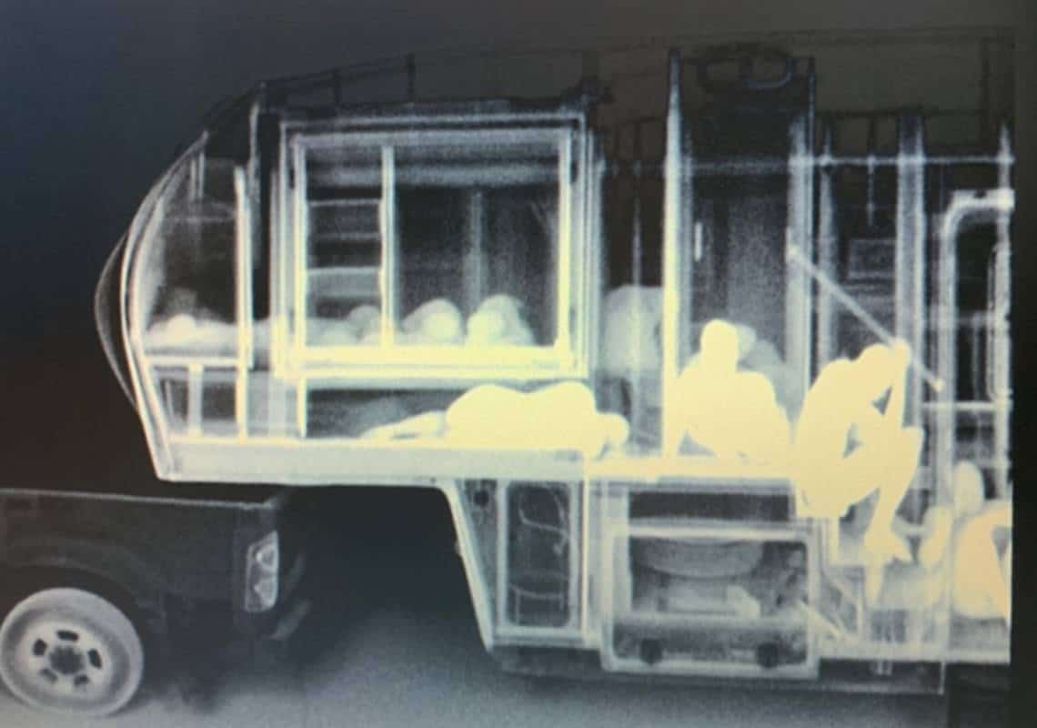 רשויות ההגירה מגבירות את המאבק במסתננים: עשרות מהגרים בלתי חוקיים אותרו ברכב