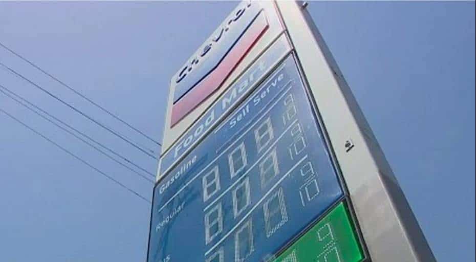 טירוף בלוס אנג'לס: 8 דולרים לגאלון בתחנת דלק