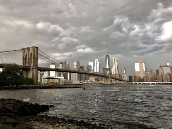  4 הרוגים בעקבות סופות עזות באיזור ניו יורק, מאות אלפים מנותקים מחשמל