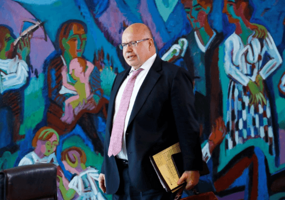 "אנחנו צריכים לנסות למנוע מכסים גבוהים": גרמניה מנסה לפתור את משבר הסחר עם ארצות הברית